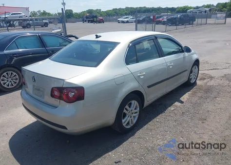 2010 Volkswagen Jetta Tdi from USA, damaged, VIN 3VWRL7AJ6AM172835